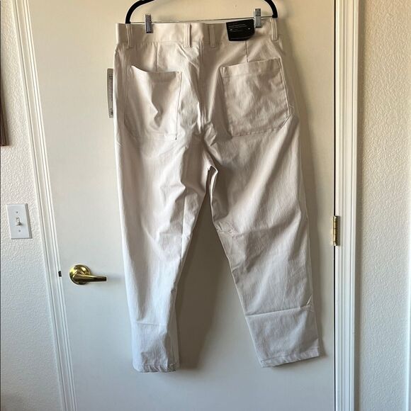 Lululemon Athletica  Chino Pants Relaxed Fit Size 36 NWT Bone - Picture 3 of 5